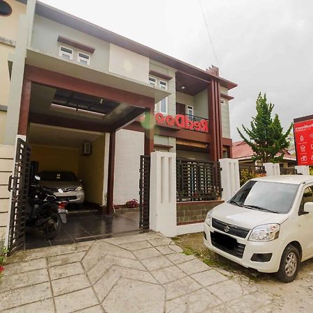 Reddoorz Syariah Near Jam Gadang Bukittinggi 2 Hotel Exterior photo