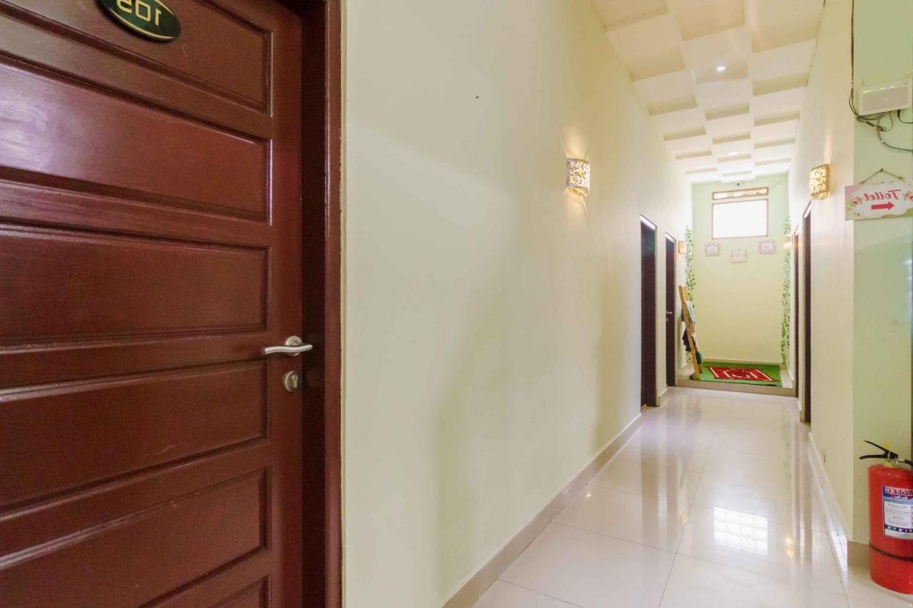 Reddoorz Syariah Near Jam Gadang Bukittinggi 2 Hotel Exterior photo