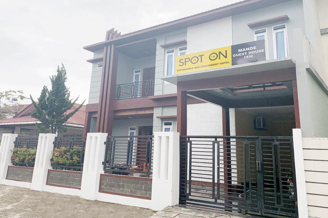 Reddoorz Syariah Near Jam Gadang Bukittinggi 2 Hotel Exterior photo